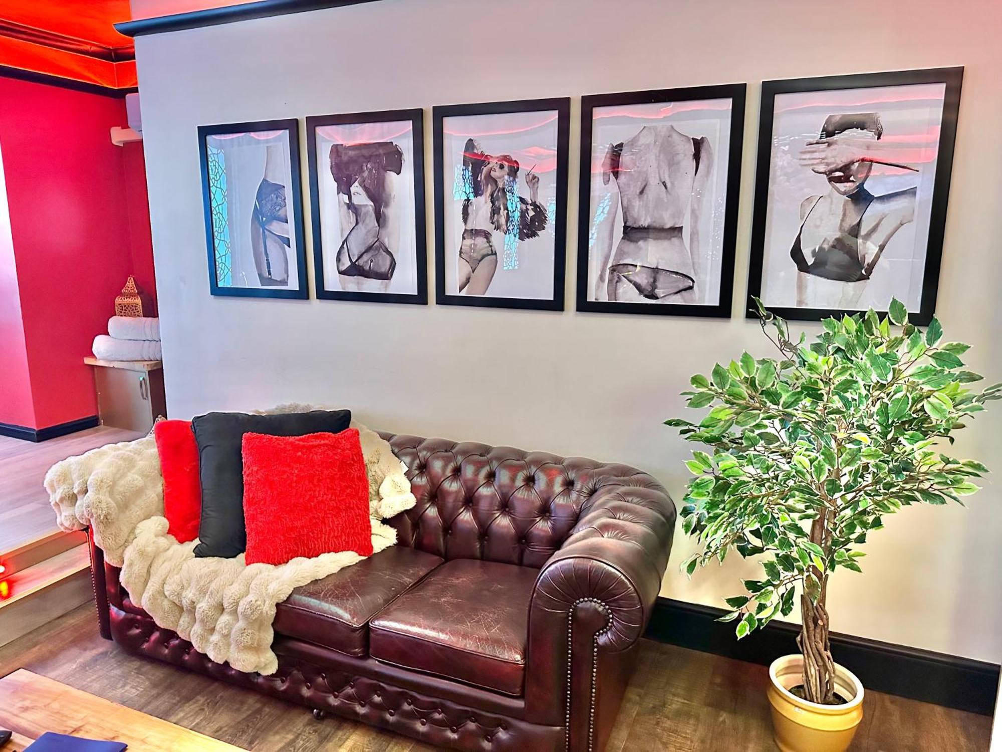 Beyond - Romantic Basement Apartment - Close To Beach - With Parking Bournemouth Exteriér fotografie