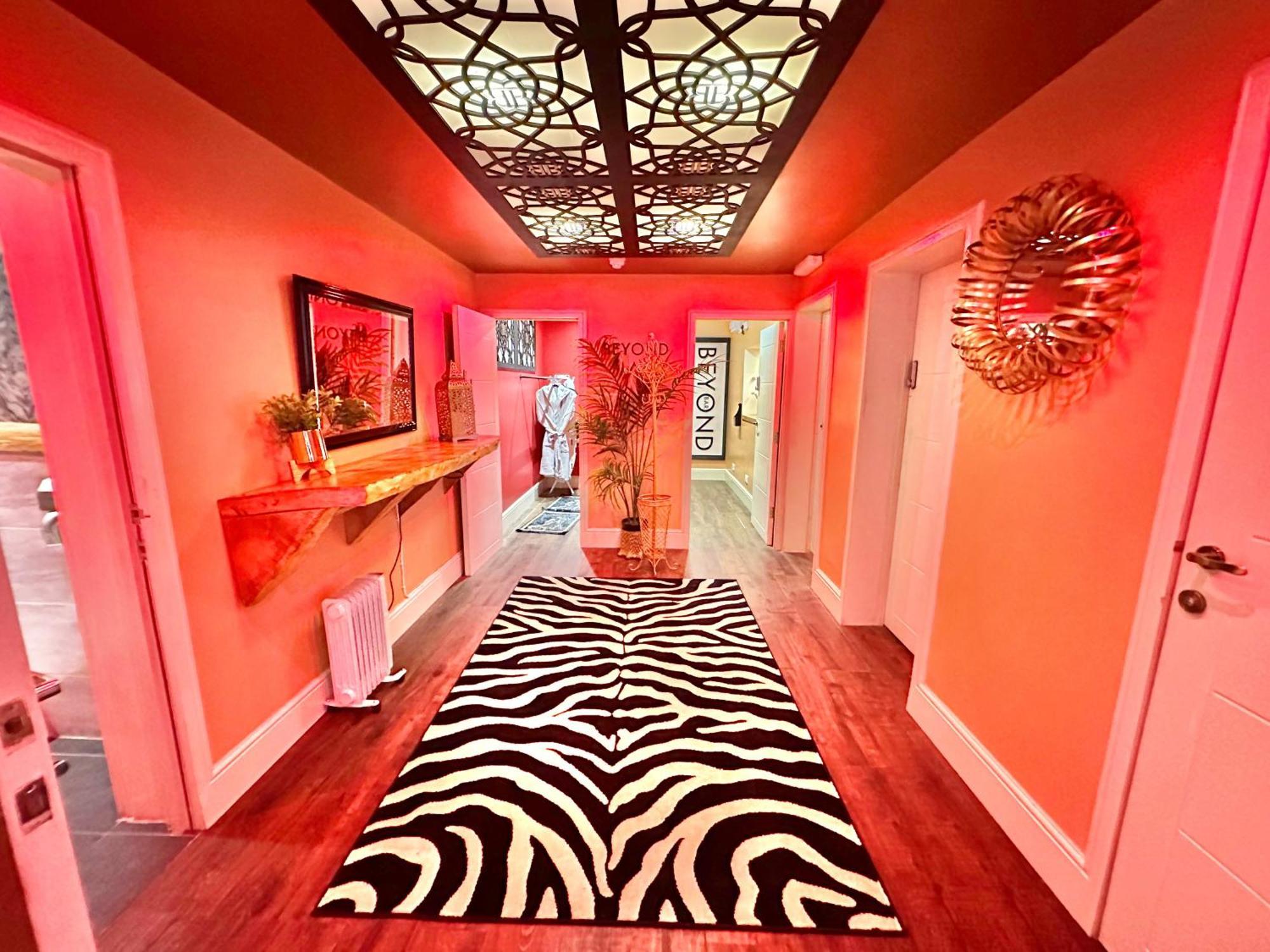 Beyond - Romantic Basement Apartment - Close To Beach - With Parking Bournemouth Exteriér fotografie