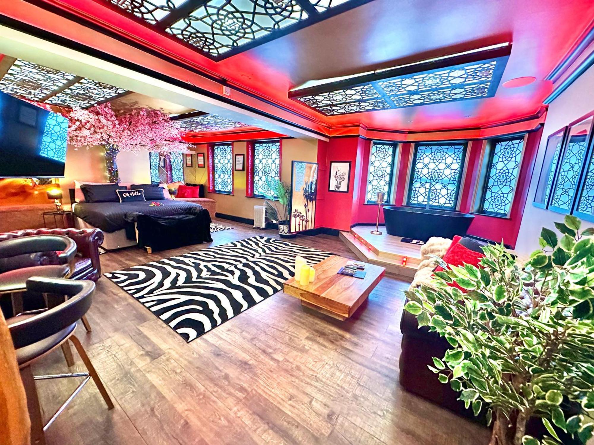 Beyond - Romantic Basement Apartment - Close To Beach - With Parking Bournemouth Exteriér fotografie